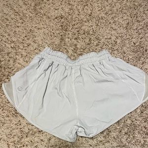 Lululemon hottie hot 2.5 size 2